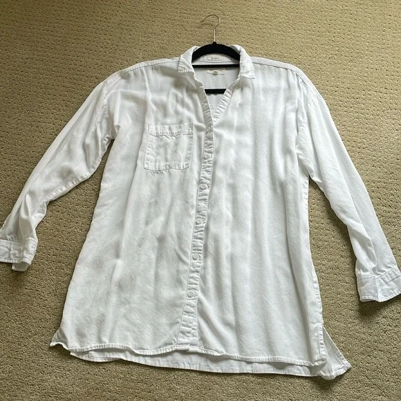 White button down tunic - Picture 1 of 3